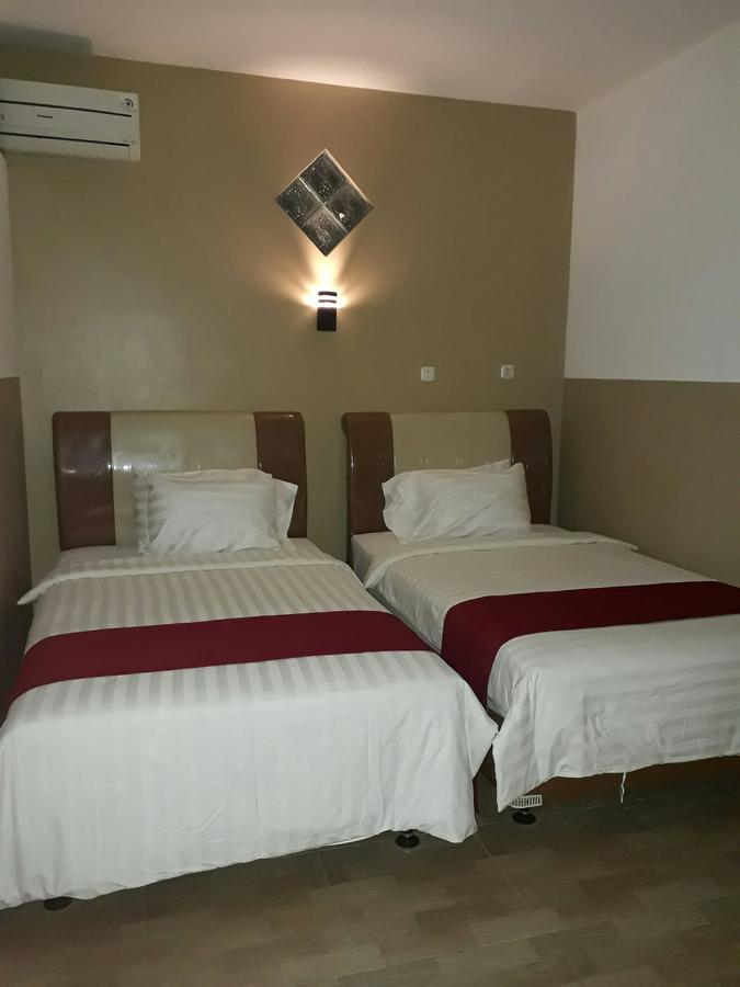 The New Orlinds Guest House Wonosari 외부 사진