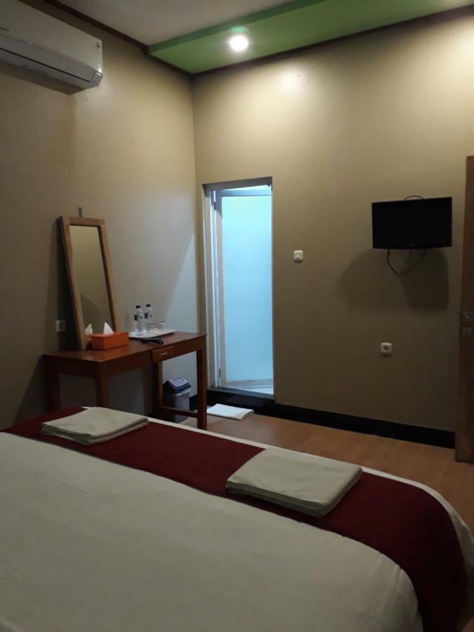 The New Orlinds Guest House Wonosari 외부 사진